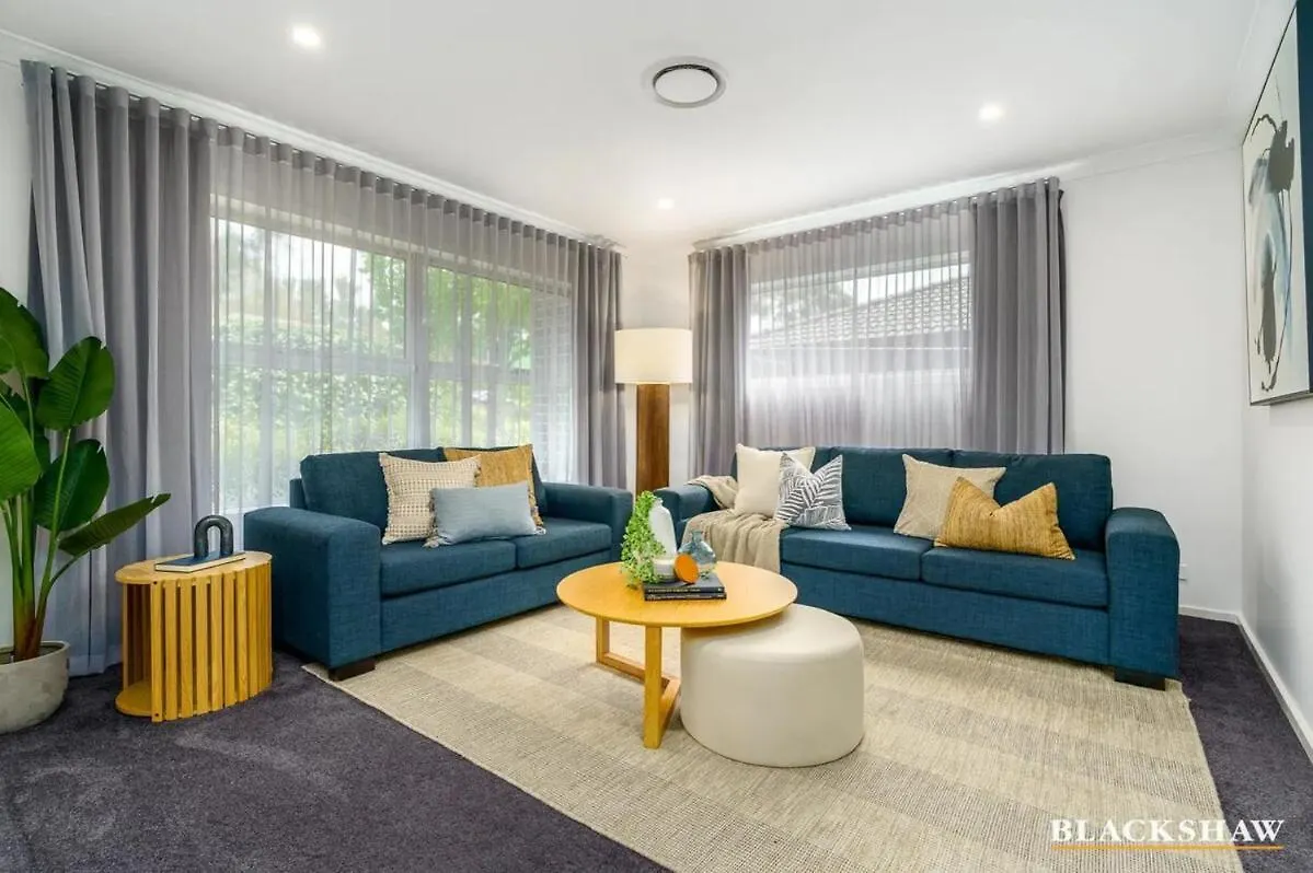 Holiday home Inner City Oasis In Oconnor - With Heated Pool Canberra Australia